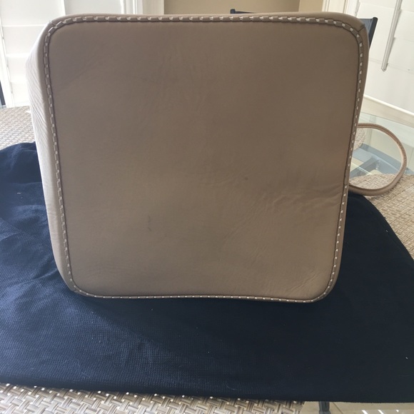 Valentino handbag - Picture 2 of 8